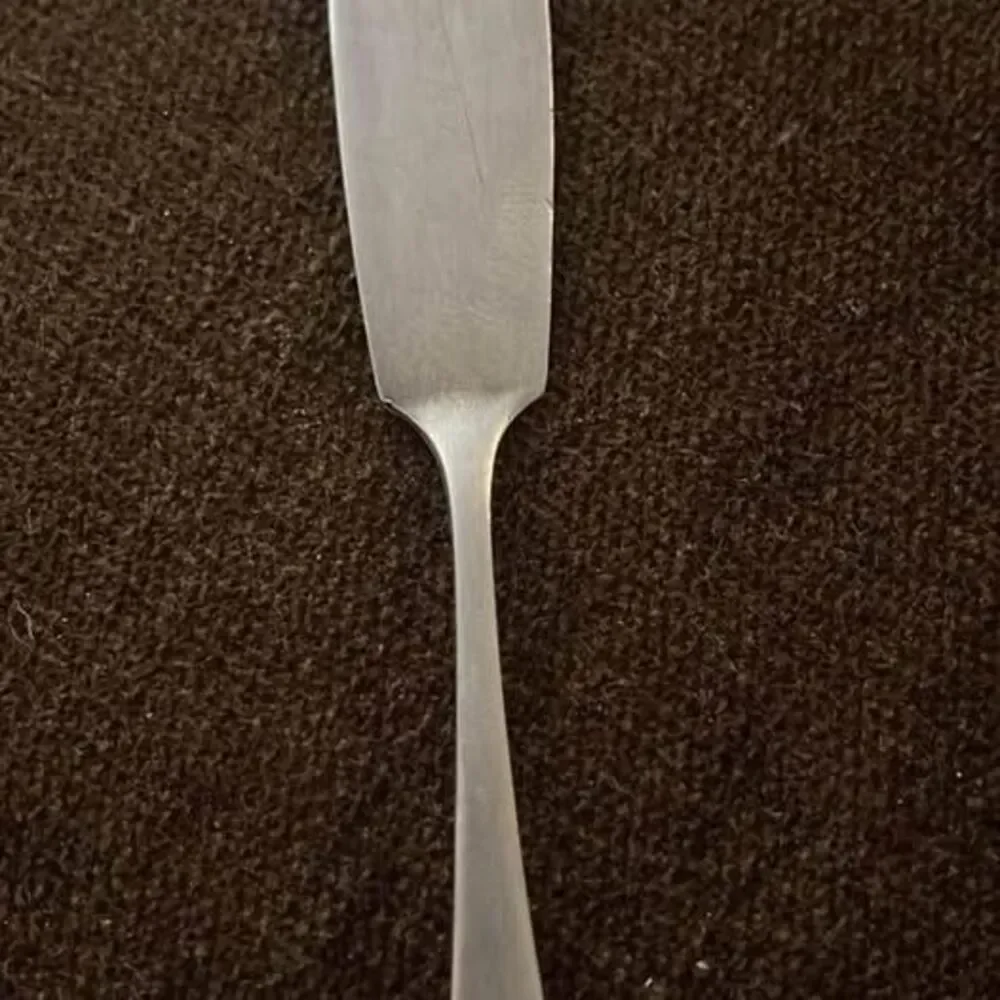 ButterKnife Spreader Celtic EPNS Silverplate Shell Pattern Antique England